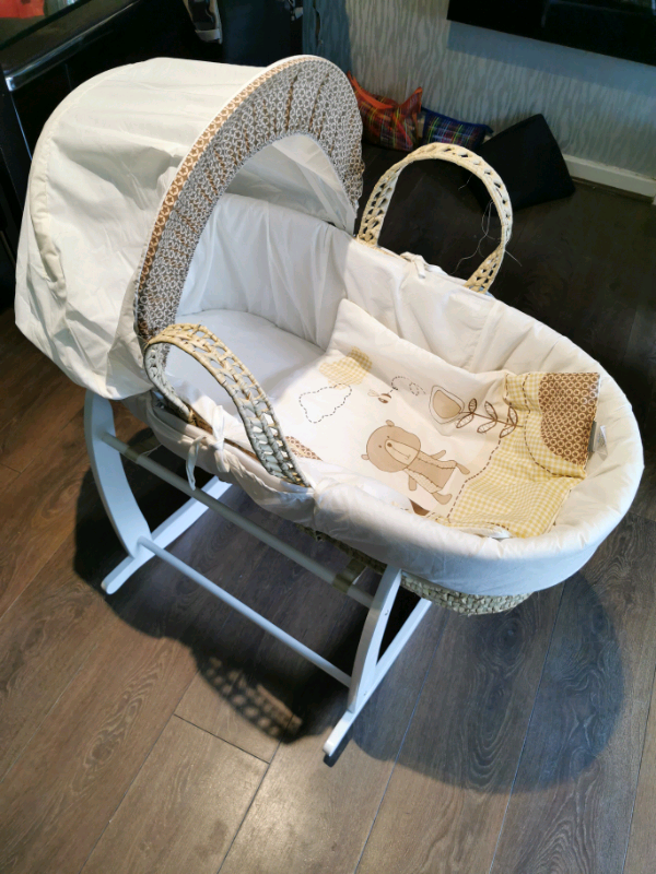 gumtree moses basket